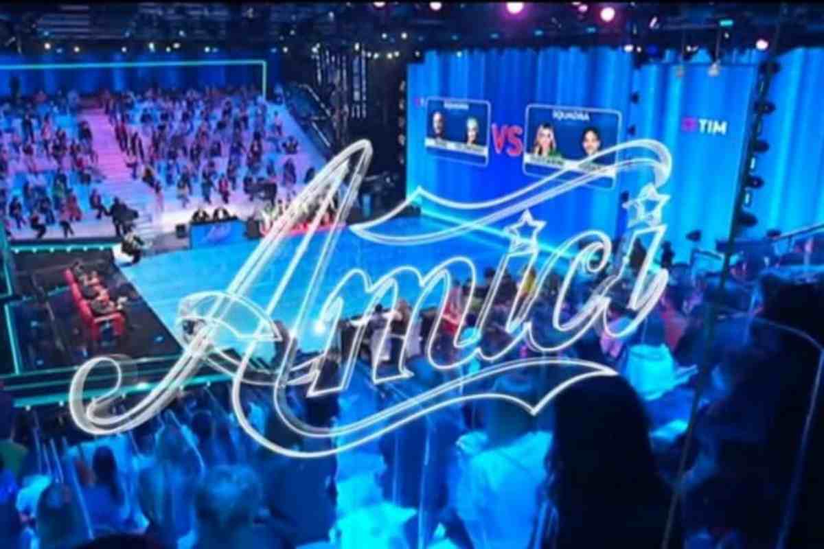 Amici 24: l’epico disastro del sabato sera tra illusioni pop e talenti sprecati Amici 24: l’epico disastro del sabato sera tra illusioni pop e talenti sprecati