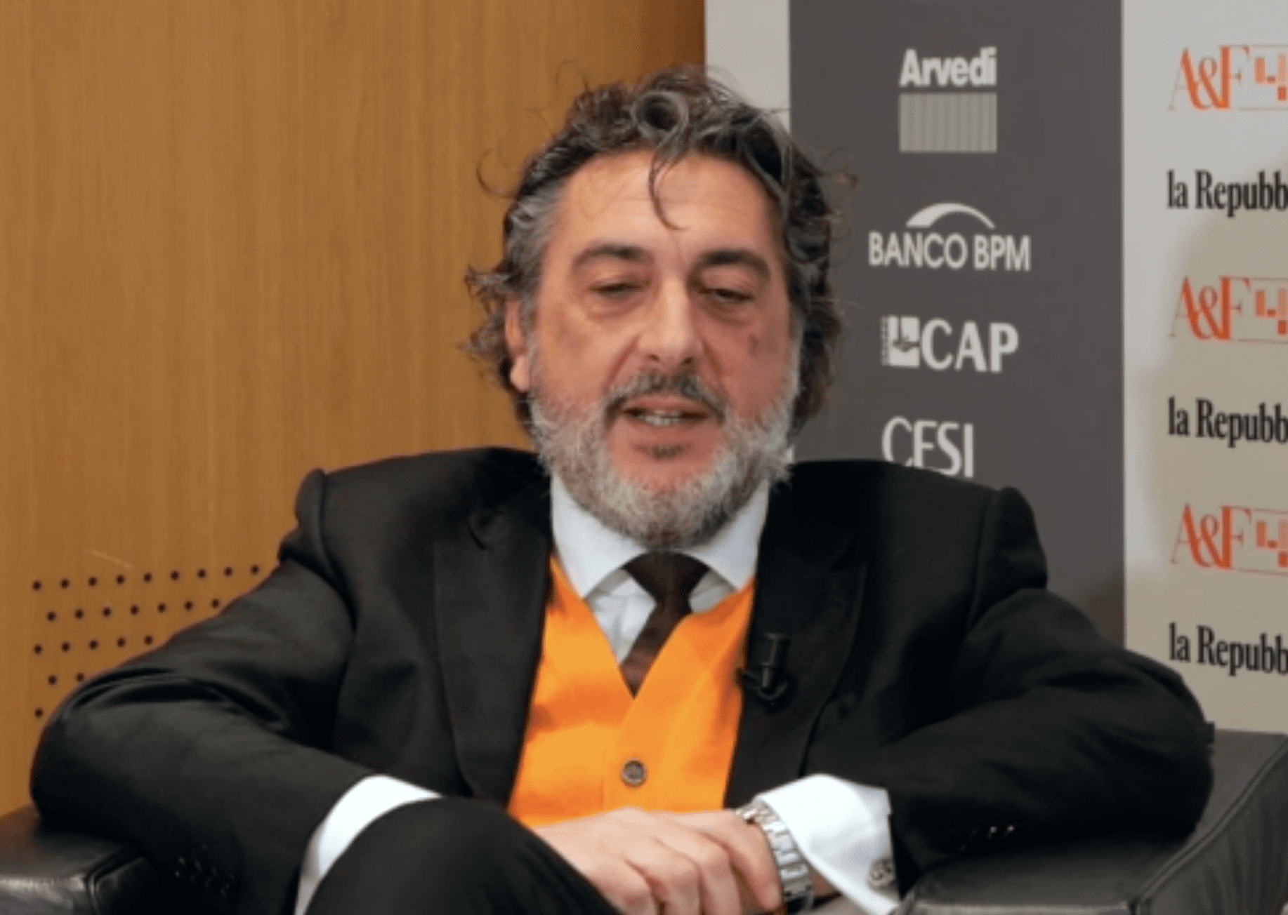Il tuo privilegio, caro Cimbri: il lusso di non capire nulla Il tuo privilegio, caro Cimbri: il lusso di non capire nulla