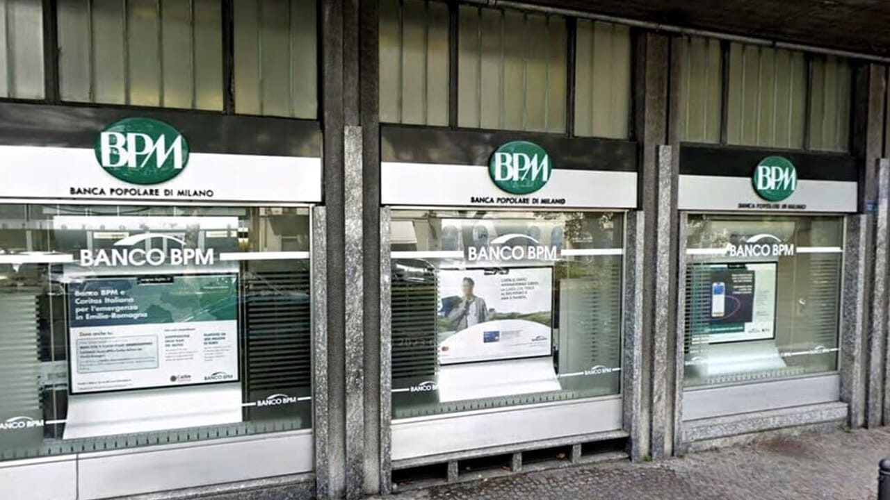 UniCredit e Banco BPM chiudono 30 filiali: davvero incredibile come qualcuno pensi sia normale UniCredit e Banco BPM chiudono 30 filiali: davvero incredibile come qualcuno pensi sia normale