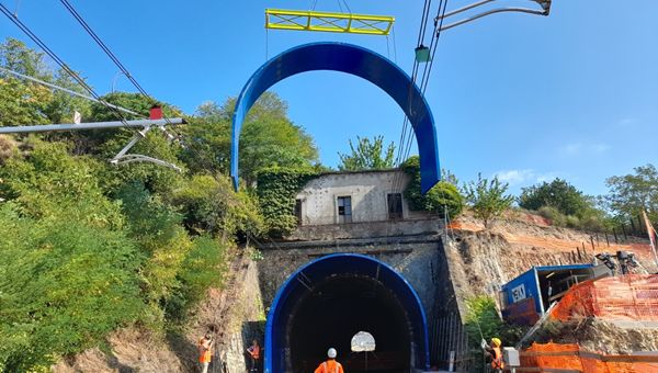 Piazza Affari si scorda di Webuild e la lascia affondare senza nemmeno un gesto di pietà Piazza Affari si scorda di Webuild e la lascia affondare senza nemmeno un gesto di pietà