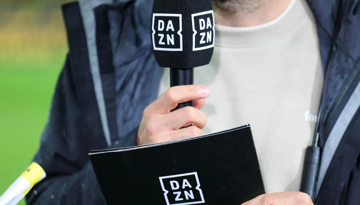 Quando il calcio si trasforma in gioco d’azzardo e a pagare è il pubblico: DAZN e la sua pubblicità mascherata Quando il calcio si trasforma in gioco d’azzardo e a pagare è il pubblico: DAZN e la sua pubblicità mascherata